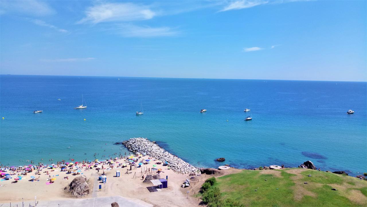 Helena Seaview & Beach-Apartment Монгат Екстер'єр фото