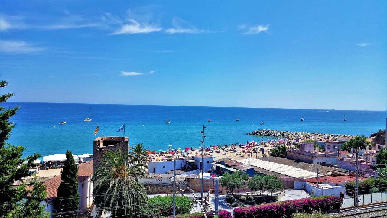Helena Seaview & Beach-Apartment Монгат Екстер'єр фото